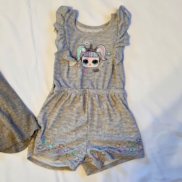 Girl's Top and LOL Top/shorts, Both are Sz 5, in Excellent Used Condition - Picture 3 of 6